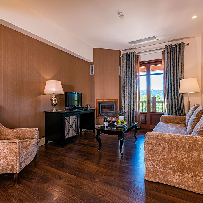 nymfasiaresort-luxury-suites-004a